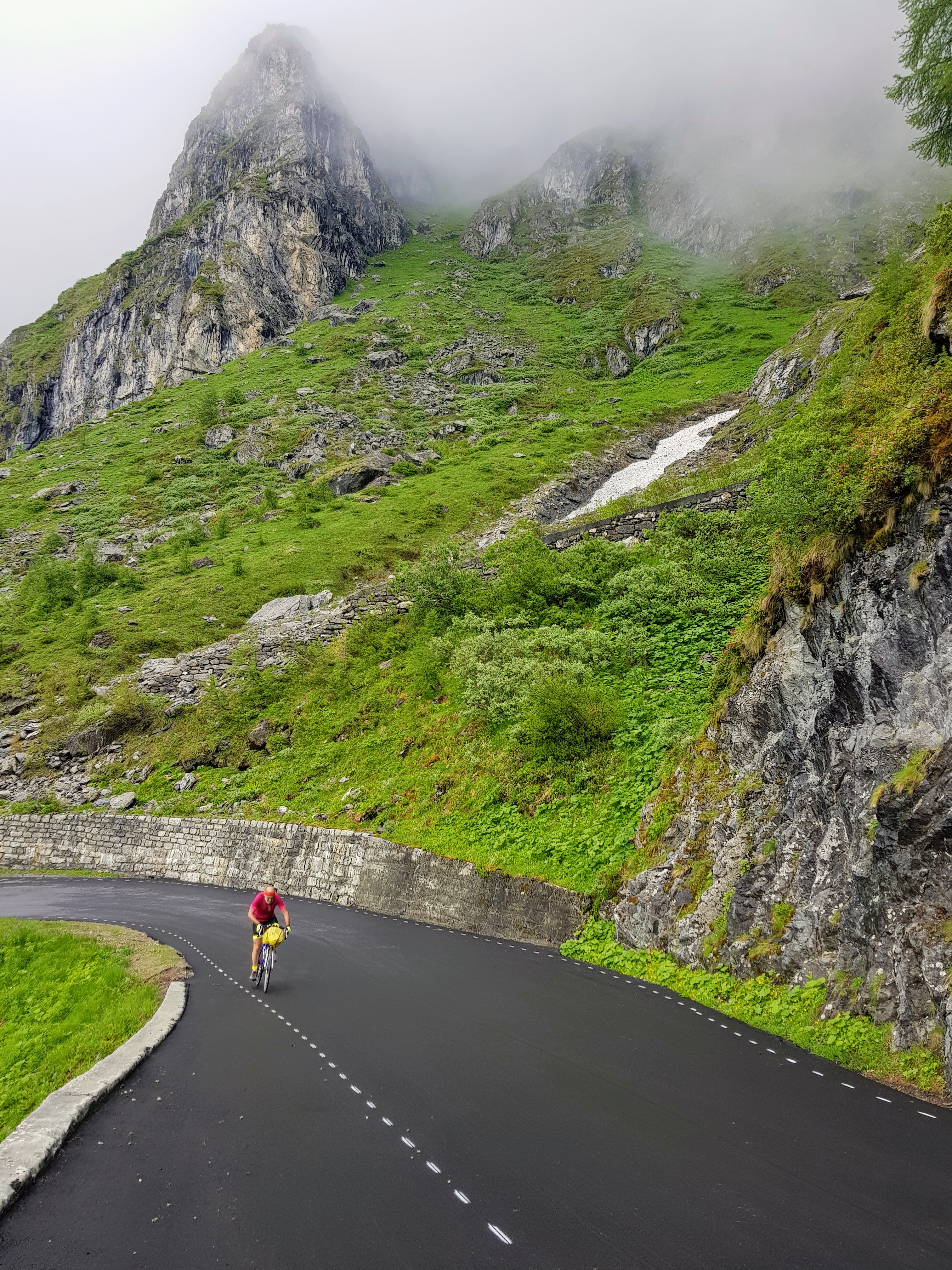 cycling companion wanted for climbing mountain passes in Spain