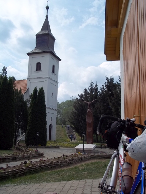 Tivadar református ifjúsági központ,kerékpártúrákhoz túratársat keresek
