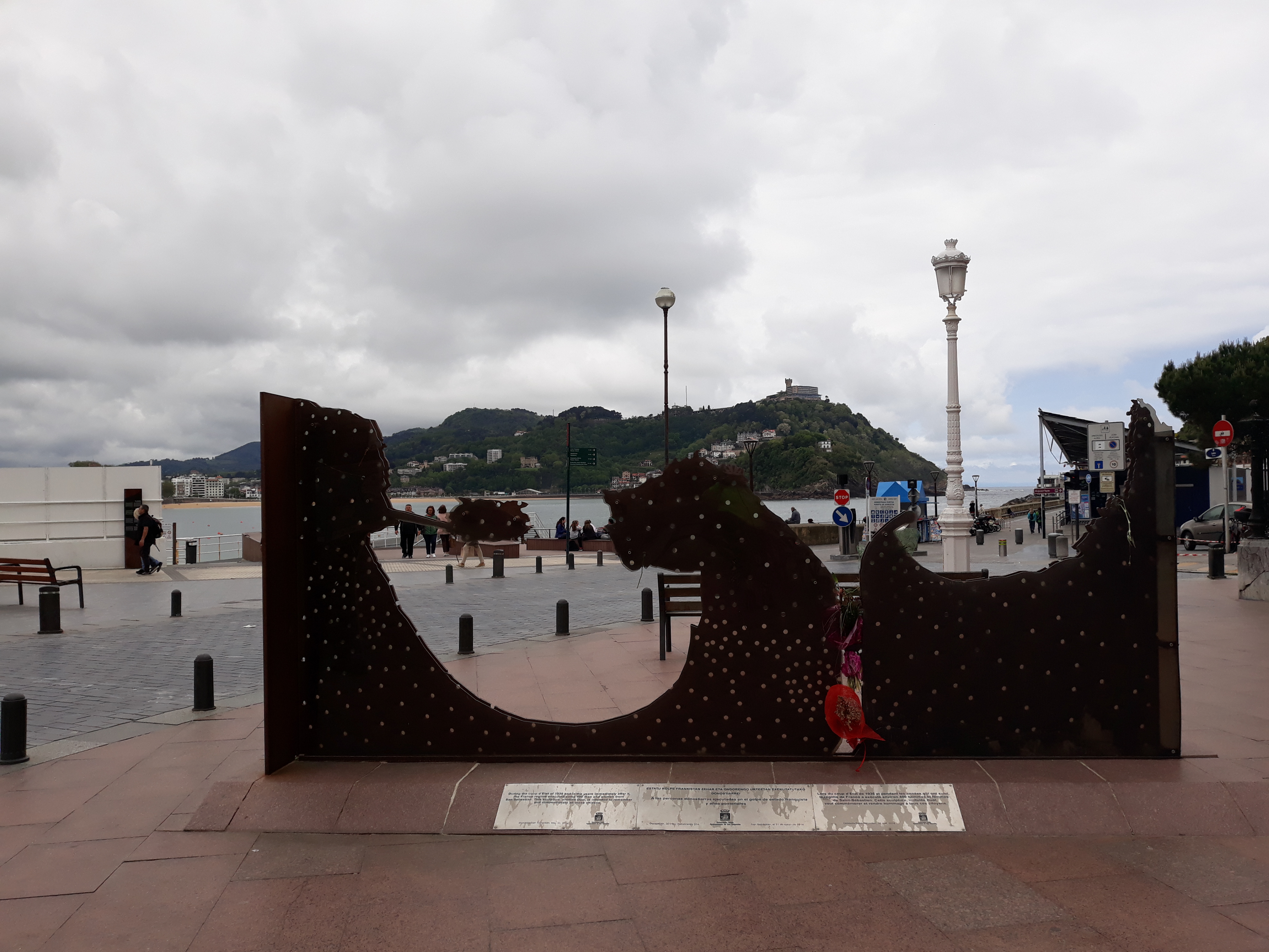 San Sebastian, Franco áldozatainak emlékműve , kerékpártúrához túrákhoz társakat keresek