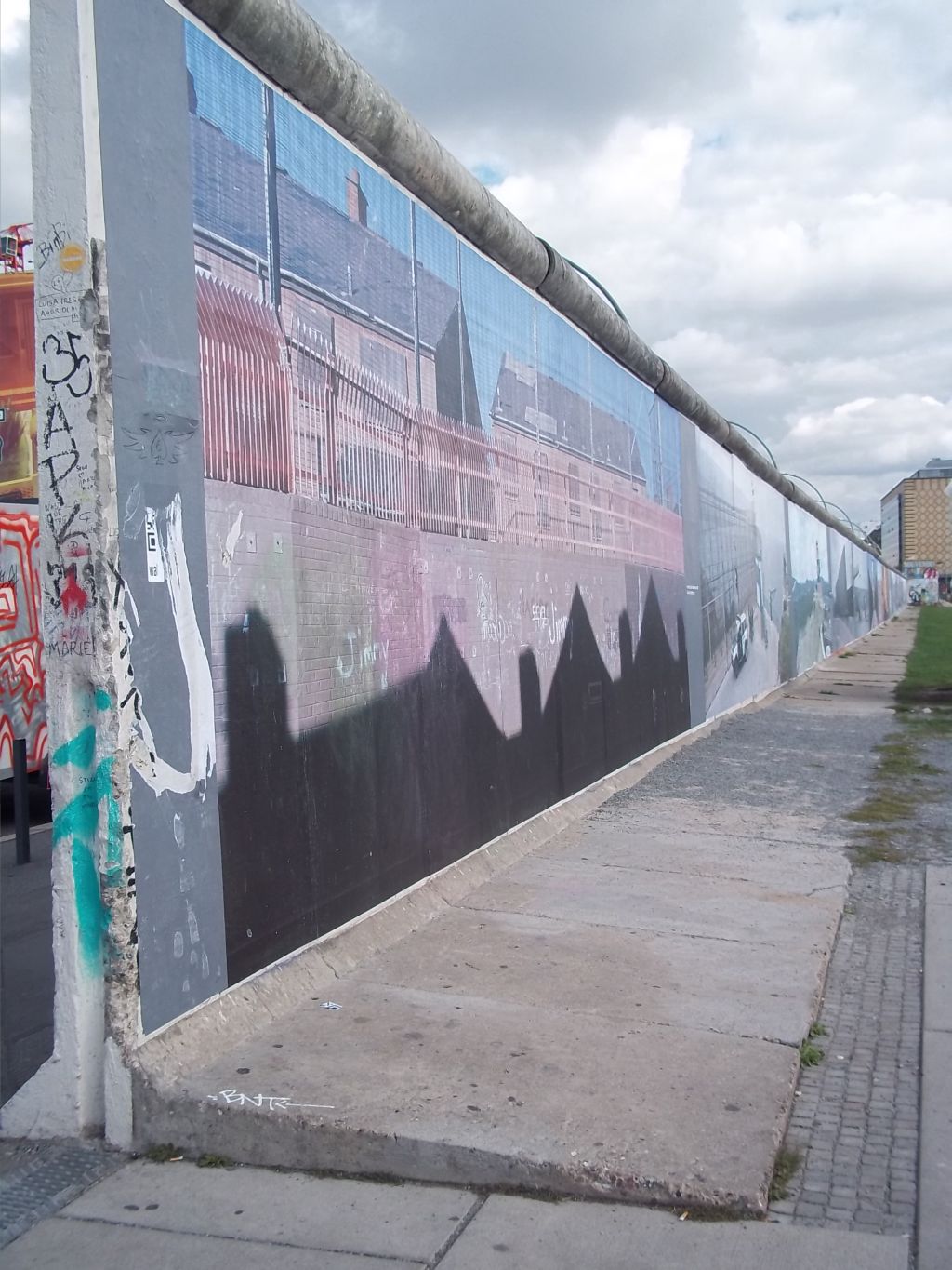 Berlin die Mauer Radlerpartner gesucht