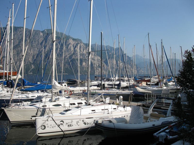 Riva_del_Garda_yacht_port