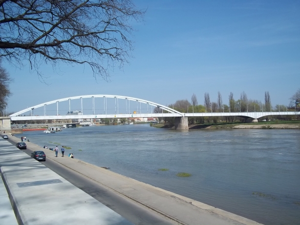 Szeged belvárosi híd,kerékpáros túratársat keresek