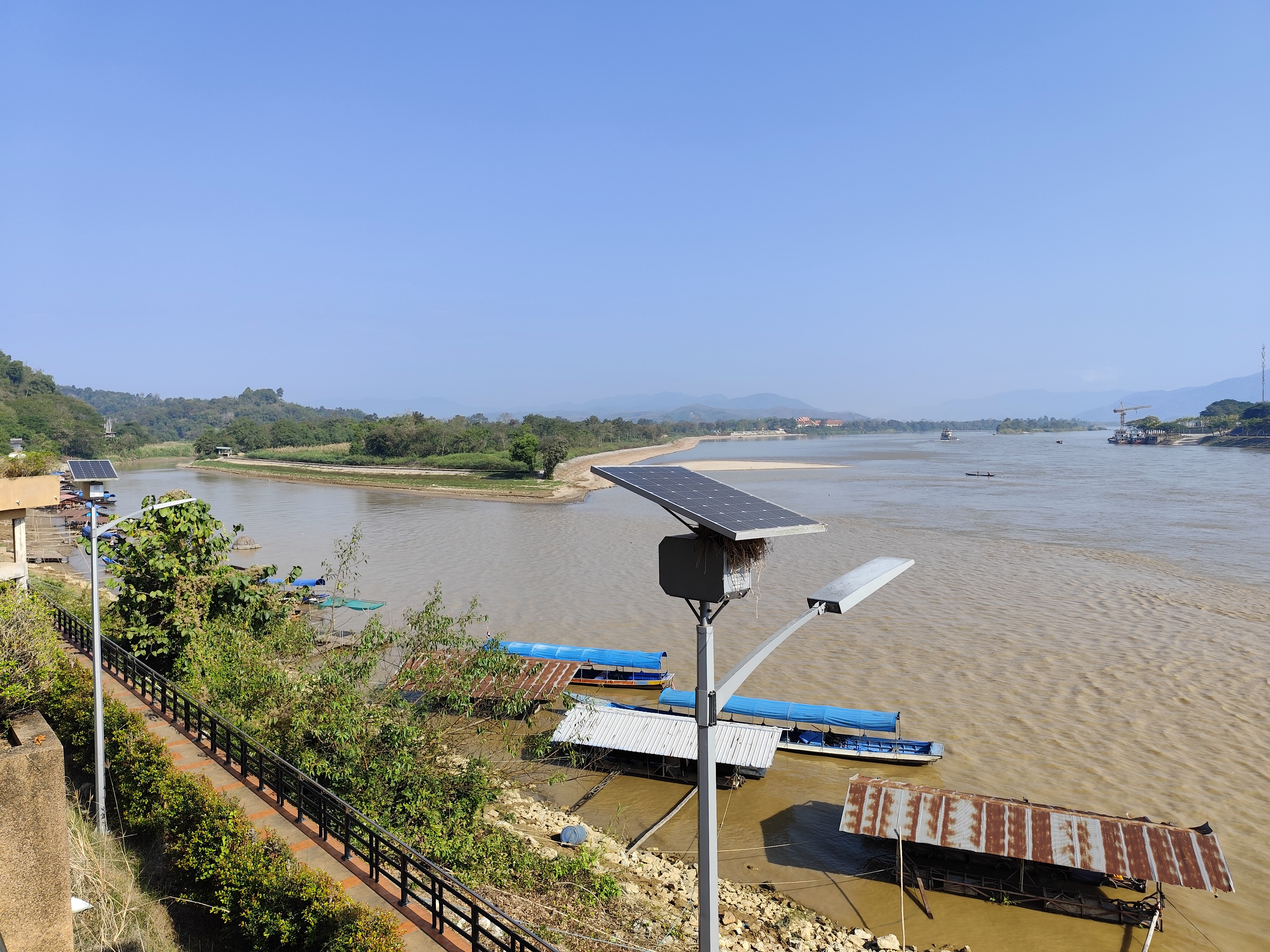 Click in, Tung Luang Chaloem Phra Kiat, cycling buddies wanted in South America, Poland